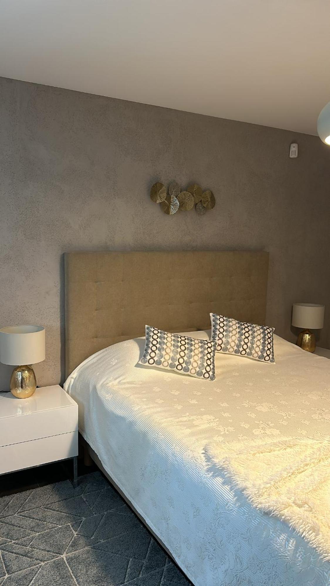Chambre Privative Au Rez De Jardin Dans Villa Ла-Ванзено Экстерьер фото