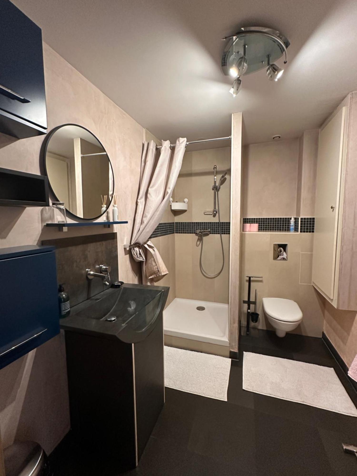 Chambre Privative Au Rez De Jardin Dans Villa Ла-Ванзено Экстерьер фото
